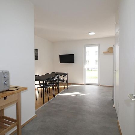 Apartmenthaus Kitzingen - Grosszuegige Wohnungen Fuer Je 6 Personen Mit Balkon מראה חיצוני תמונה