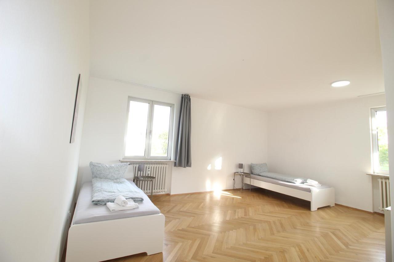Apartmenthaus Kitzingen - Grosszuegige Wohnungen Fuer Je 6 Personen Mit Balkon מראה חיצוני תמונה