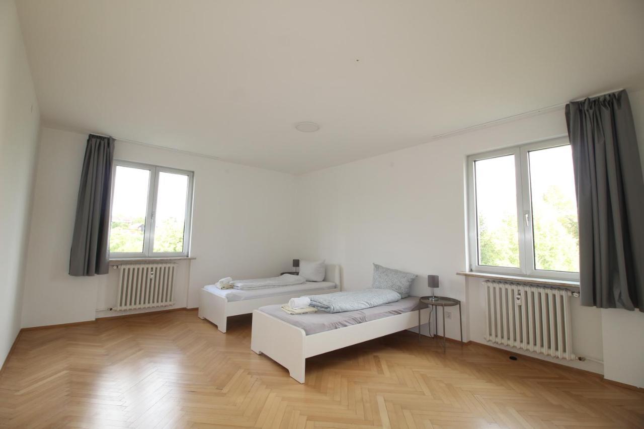 Apartmenthaus Kitzingen - Grosszuegige Wohnungen Fuer Je 6 Personen Mit Balkon מראה חיצוני תמונה